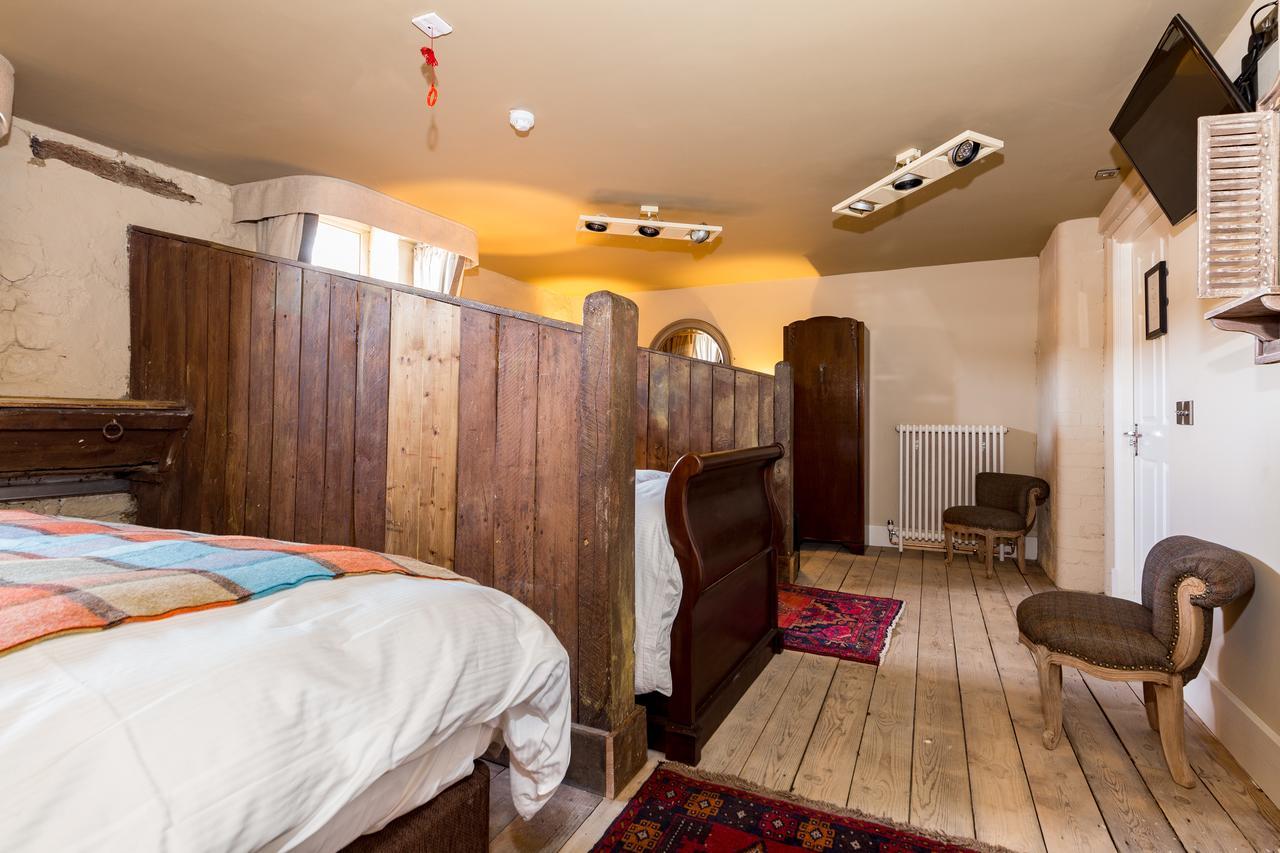 The Bull Hotel Olney Extérieur photo