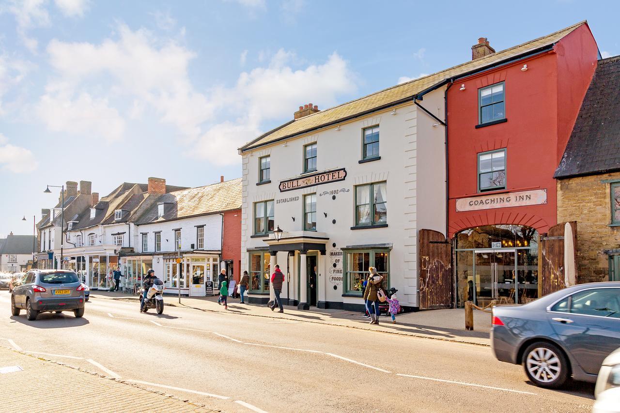 The Bull Hotel Olney Extérieur photo